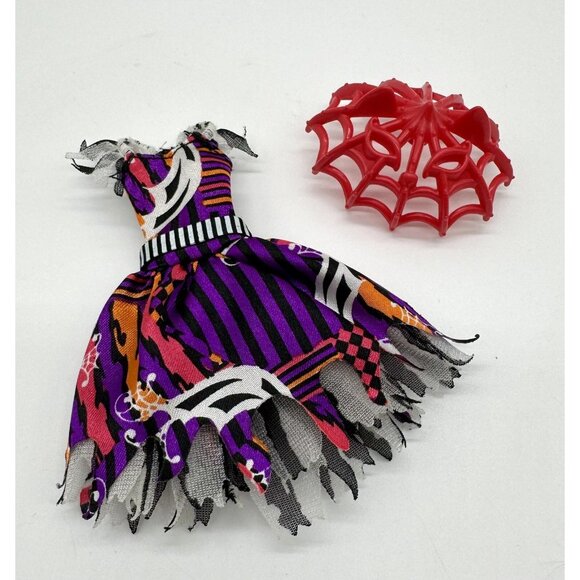 Monster High Doll Toralei Stripe Freak du Chic Dress & Umbrella Top - Picture 1 of 4